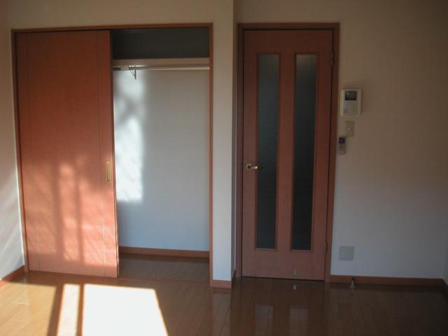 メイプル・ガーデン0105号室 内観