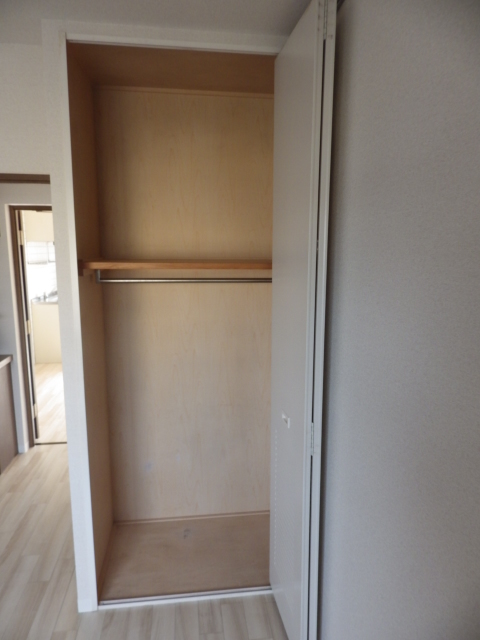 リヴェール高幡２　Ａ棟A205号室 収納