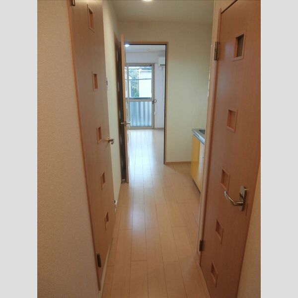 アルテール205号室 廊下