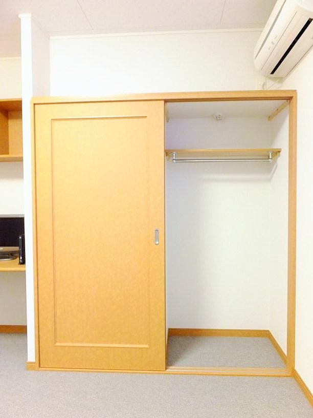 レオパレスクエスタ 寝室