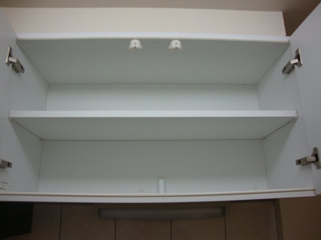 コンフォルト・Ｔ102号室 釣戸棚