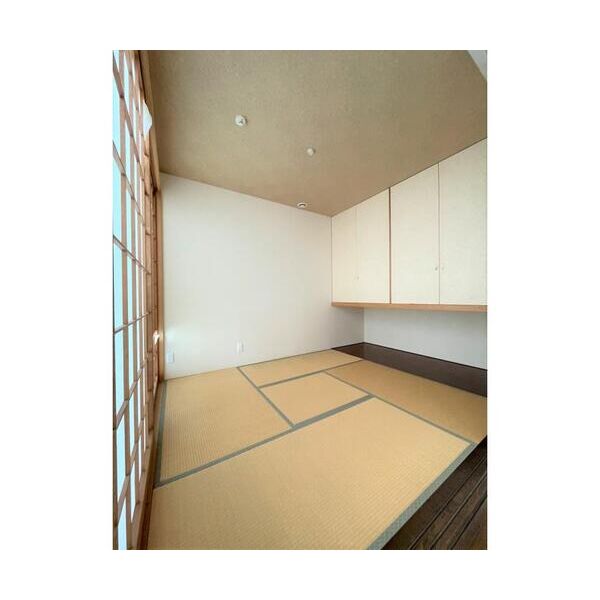 小金井市貫井北町1丁目戸建 リビング
