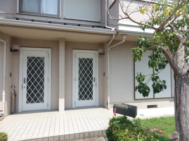 タウンハウス岡野 戸建感覚で住めます