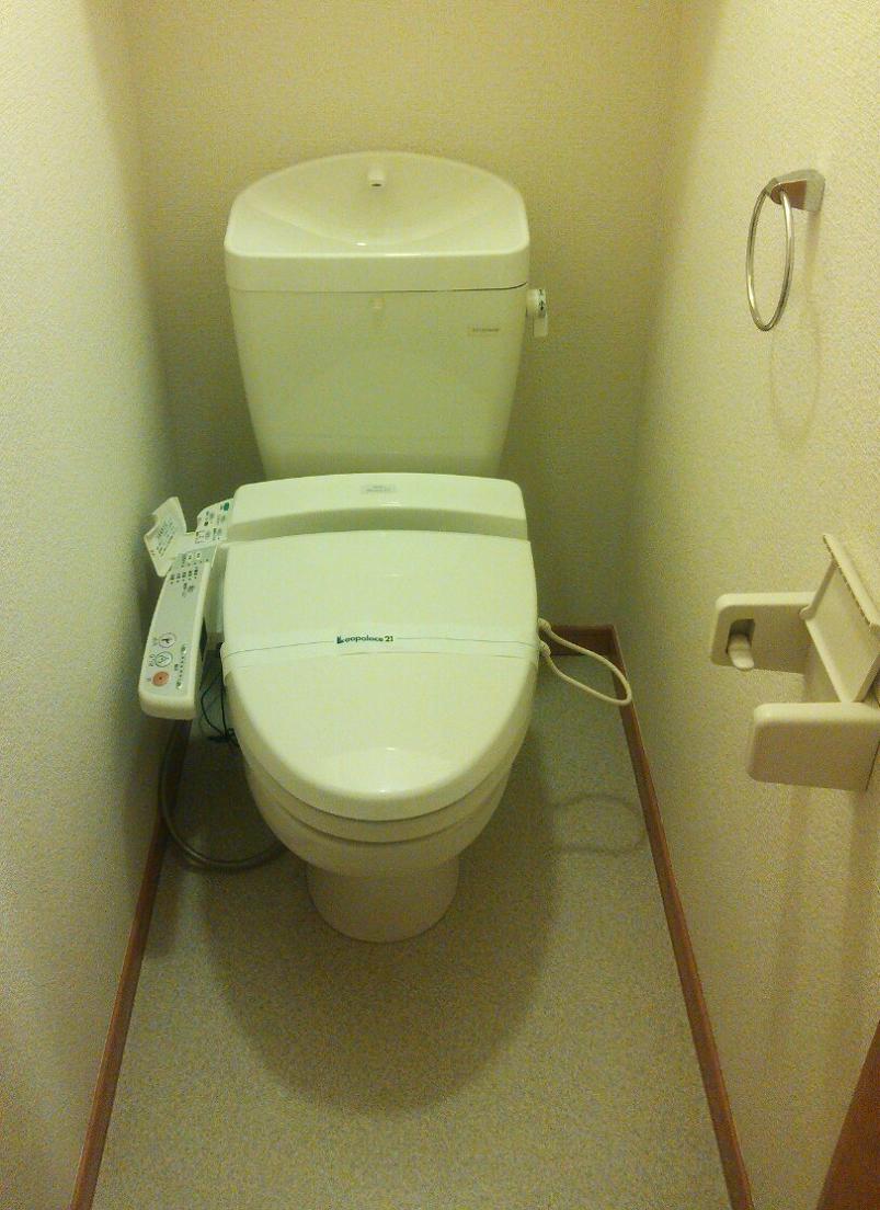 レオパレスアインヒルズ208号室 温水便座付き