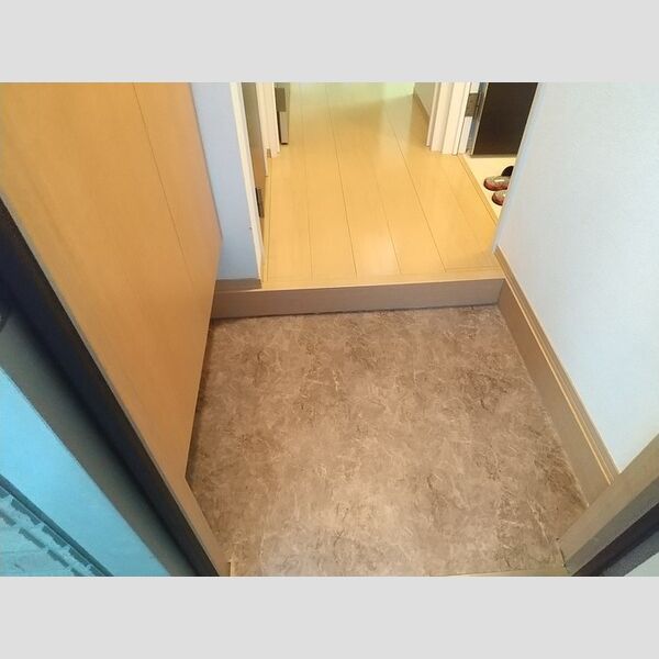 プリームス　C棟 玄関