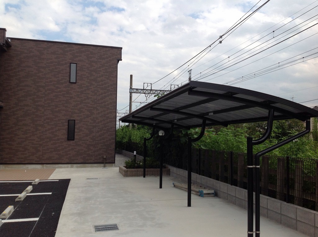 レオネクストくおれⅡ106号室 屋根付き駐輪場