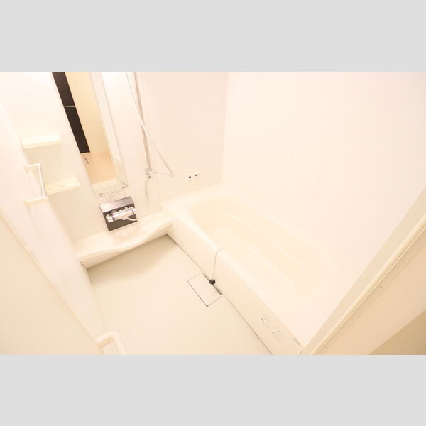 メゾン ド ミュゲ 一坪風呂で足元ゆったり(追焚有)