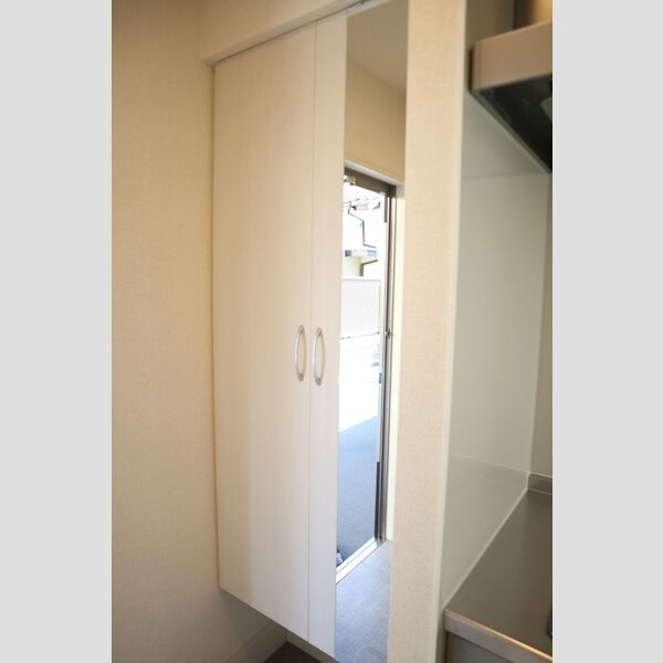 エンペラー　A103号室 トールタイプシューズBOX