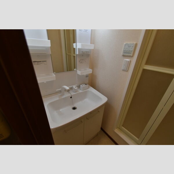 プレジール旭が丘 洗髪洗面化粧台