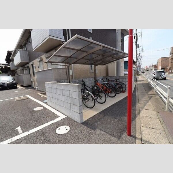 COMFOR105号室 駐輪場