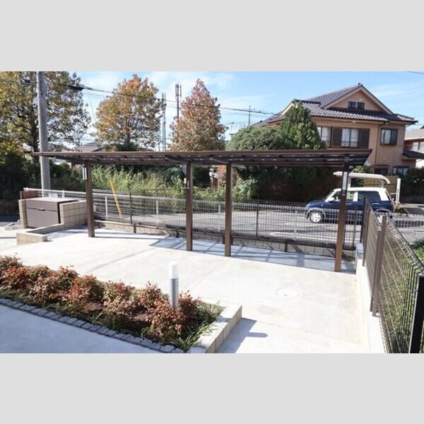 オルメル 駐輪場