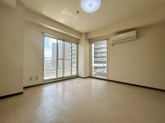 マック所沢コート リビング