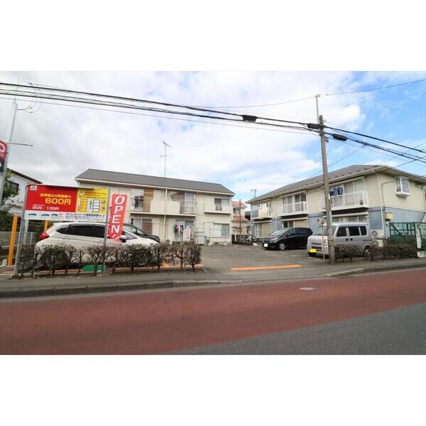 ピースフルイースト 駐車場