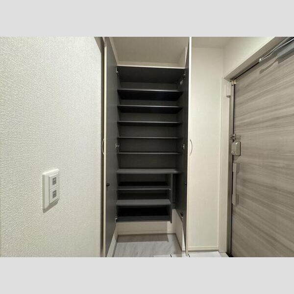 セレスティア扇Ⅲ302号室 シューズボックス