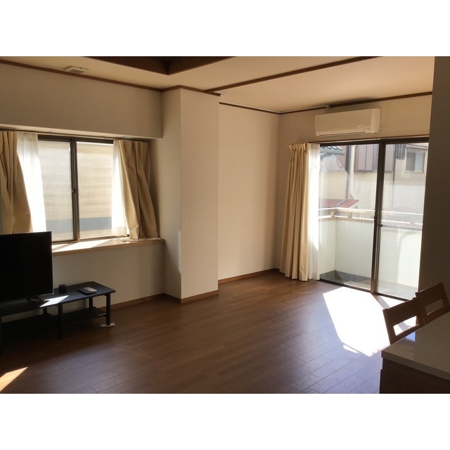 MKビル　稲毛区202号室 リビング