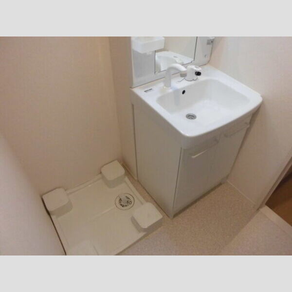 スプリングヒルズ 201　洗面室