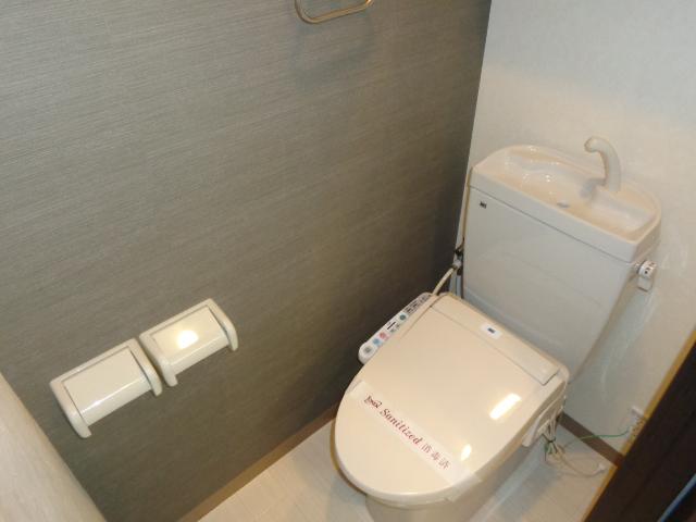 グランドロータス聖蹟 シャワー付トイレ