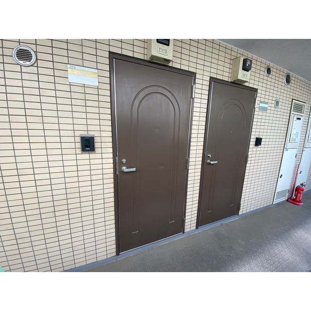 フレクション光が丘 玄関