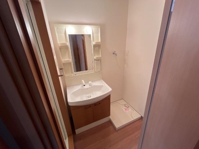 メゾン　デ　ファミーユ　Ｋ106号室 脱衣所（イメージ）