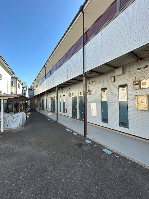 サンライズハウスA棟1階 建物前