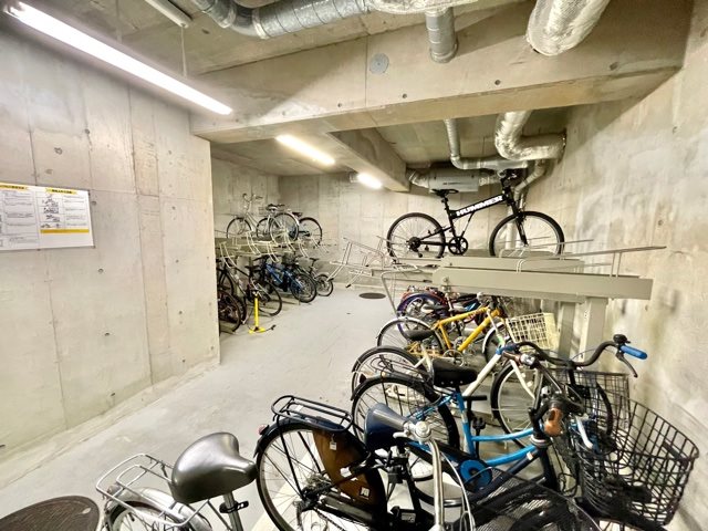 レジディアタワー乃木坂18階 駐輪場