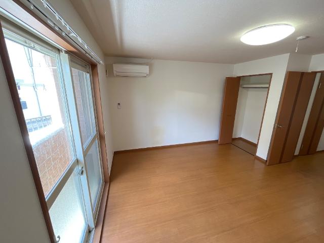 ション　ドゥ　ソレイユ 洋室