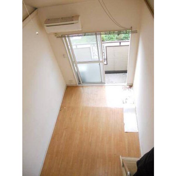 ゼフィランサス五香 リビング