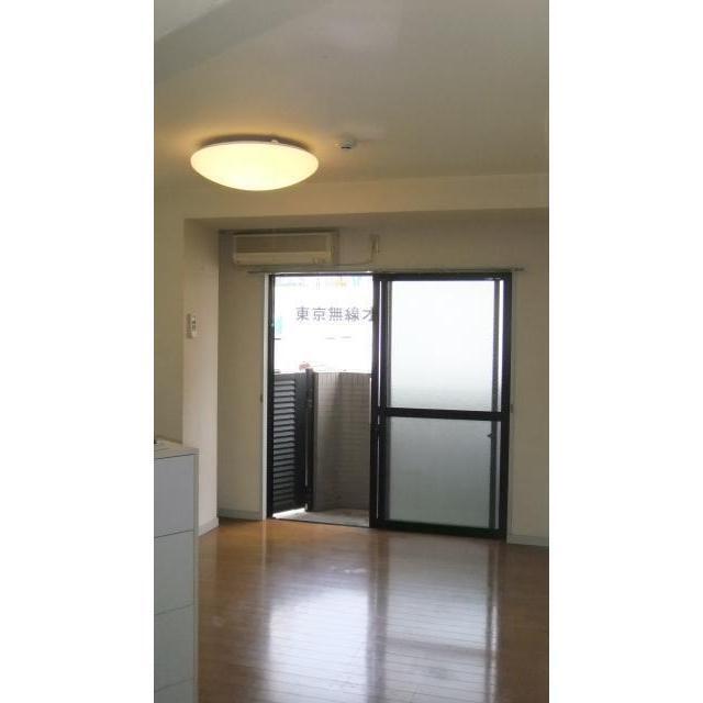 トワクルール リビング