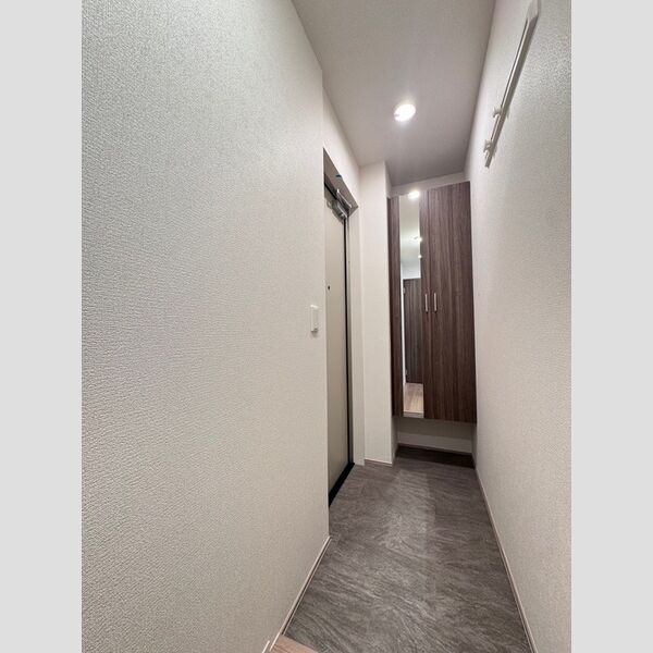 レンブランサ湘南台301号室 玄関