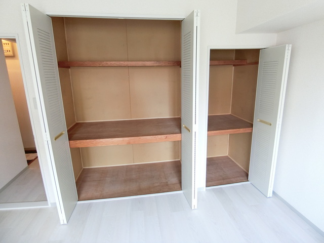 グリーンプラザ２0102号室 収納