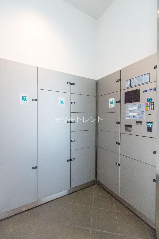 カスタリア目黒かむろ坂14階 宅配ボックス