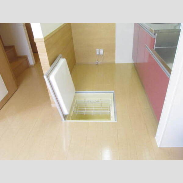 サンモール ナナ 　B103号室 床下収納