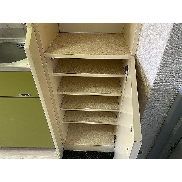 ハイタウン横浜東0406号室 シューズボックス