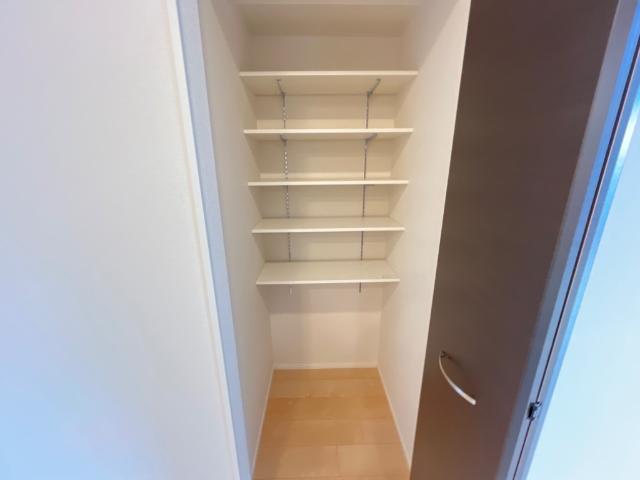 （仮称）小田原市田島マンション新築工事301号室 パントリー（イメージ）