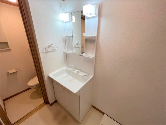 Ｍａｉｓｏｎ　ｂｏｎｈｅｕｒ　ｅｓｔ0202号室 洗面