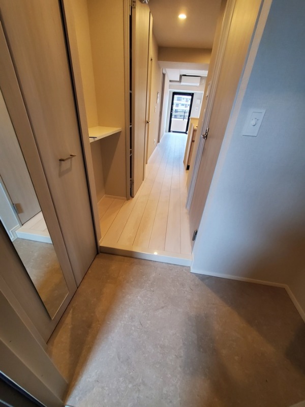 maison chrolo7階 玄関