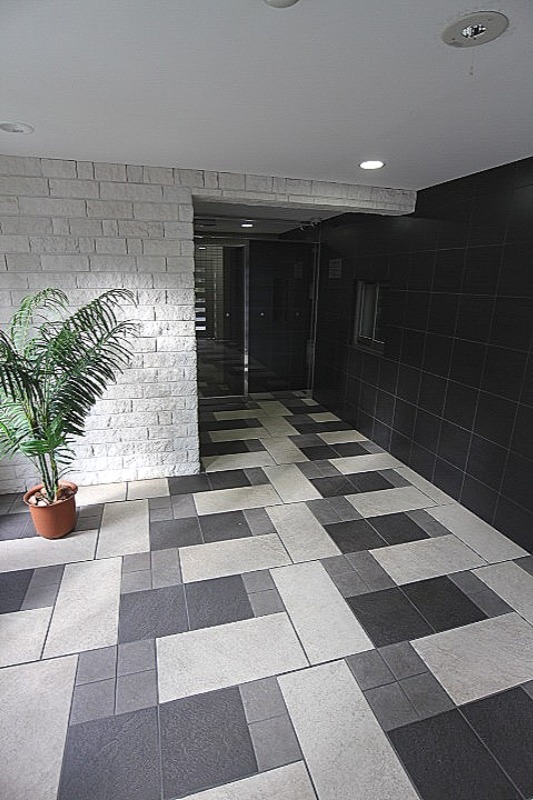 AZEST　 ITABASHI　（アゼスト板橋） エントランス