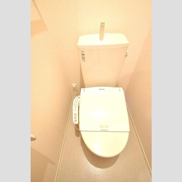 エスコートみなみ　A棟201号室 温水洗浄暖房便座