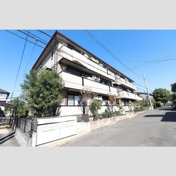 ウェスト・アンソレイユ203号室 建物外観