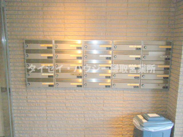 グランコート蘇我0605号室 集合ポストもございます☆