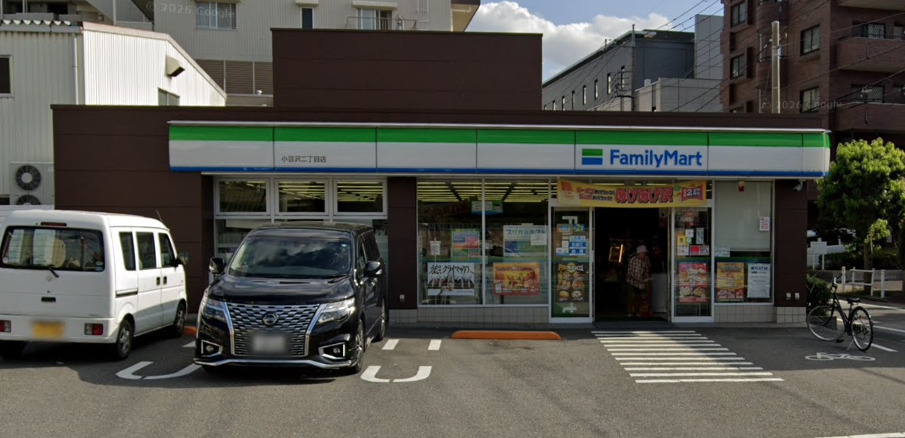 旭化成へーベルメゾン　メゾン長谷川 【コンビニエンスストア】ファミリーマート 小豆沢環八通り店まで299ｍ