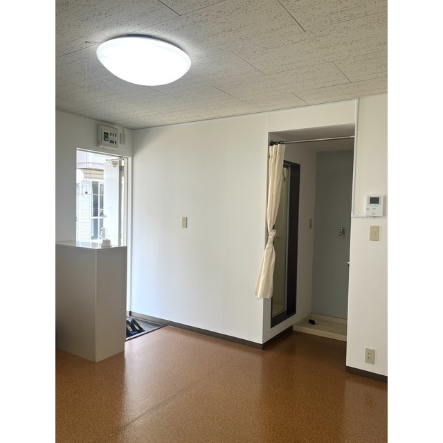 プリマヴェイラＢ 玄関