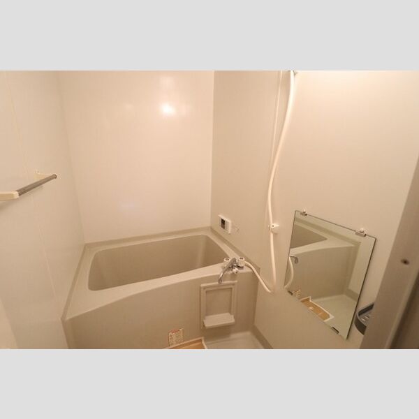 リヴェール上柴105号室 追い焚き機能付きバス