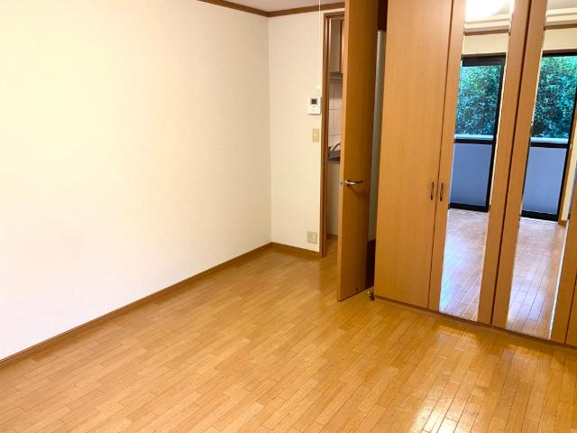 ピアリープレイス 室内