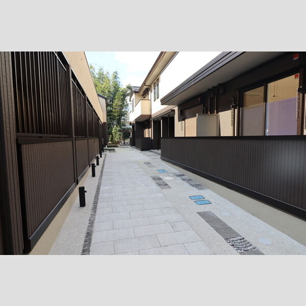 蒼の杜　空106号室 共用通路