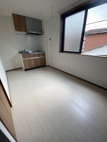 クララ リビング