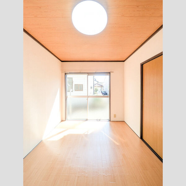 レスポワールハネサ102号室 洋室