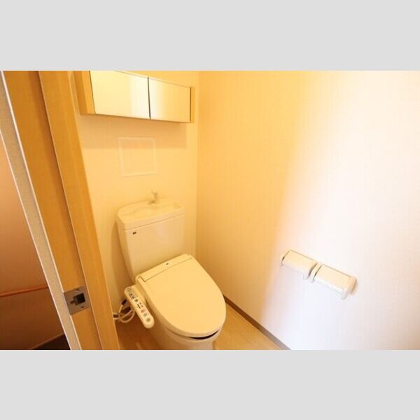 プリモ201号室 トイレ(温水洗浄暖房便座)