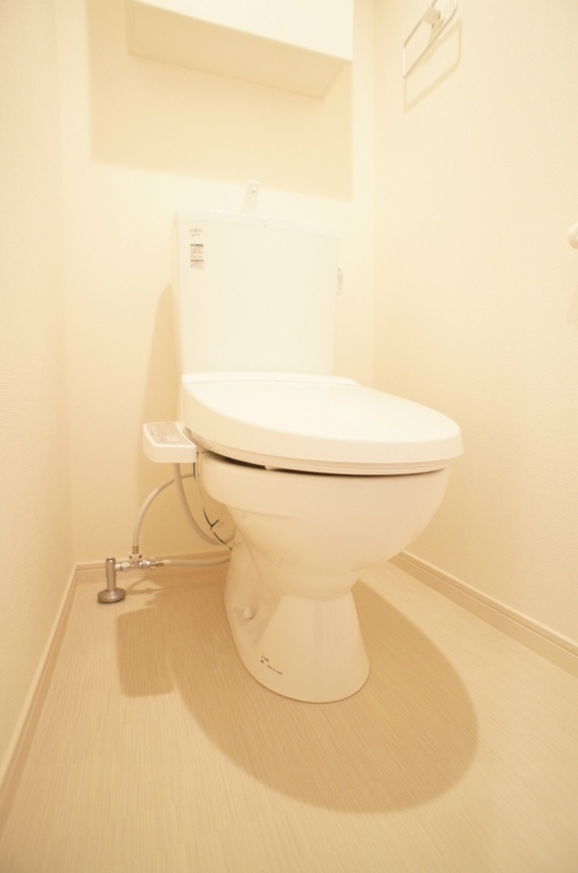 リブリ・ソレイユ長後2階 トイレ