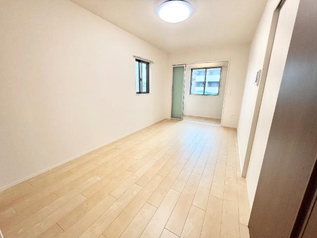 エターナルⅡ 洋室